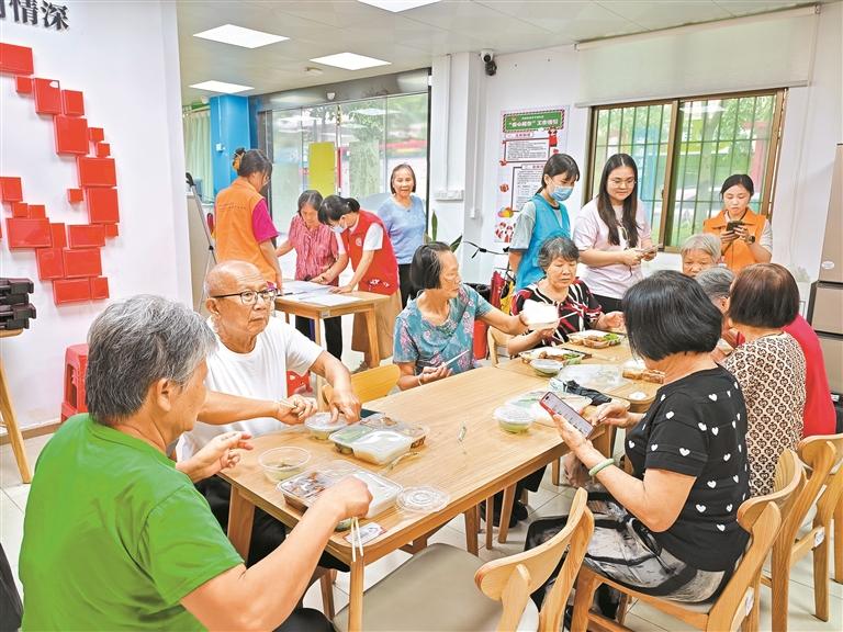 长者饭堂.jpg